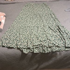 American Eagle Green Floral Tiered Maxi Skirt